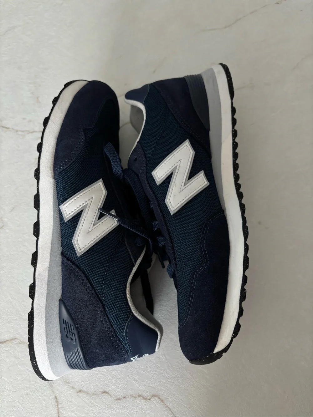 New Balance Men's Navy and White Retro Runner Sneakers